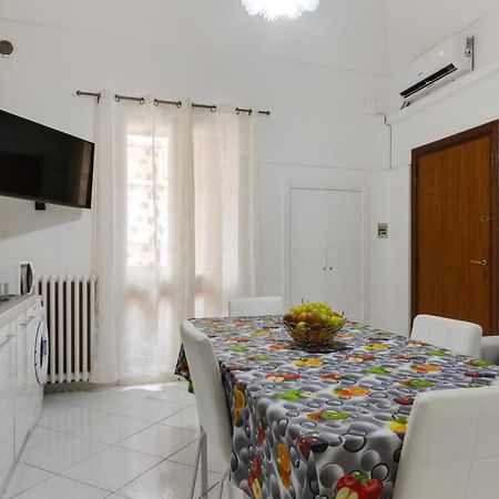 Dimora Del Delfino Curioso Appartement Lecce Buitenkant foto