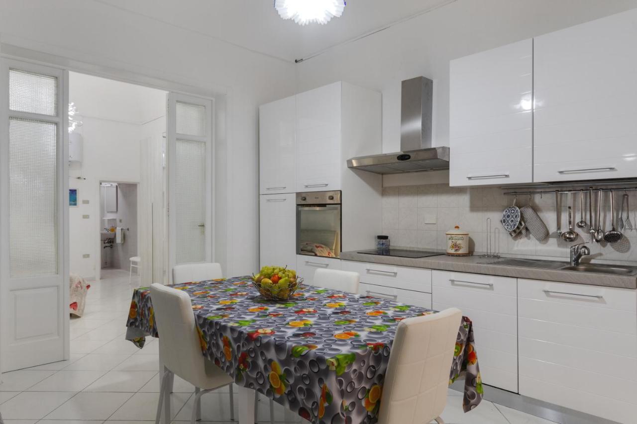 Dimora Del Delfino Curioso Appartement Lecce Buitenkant foto