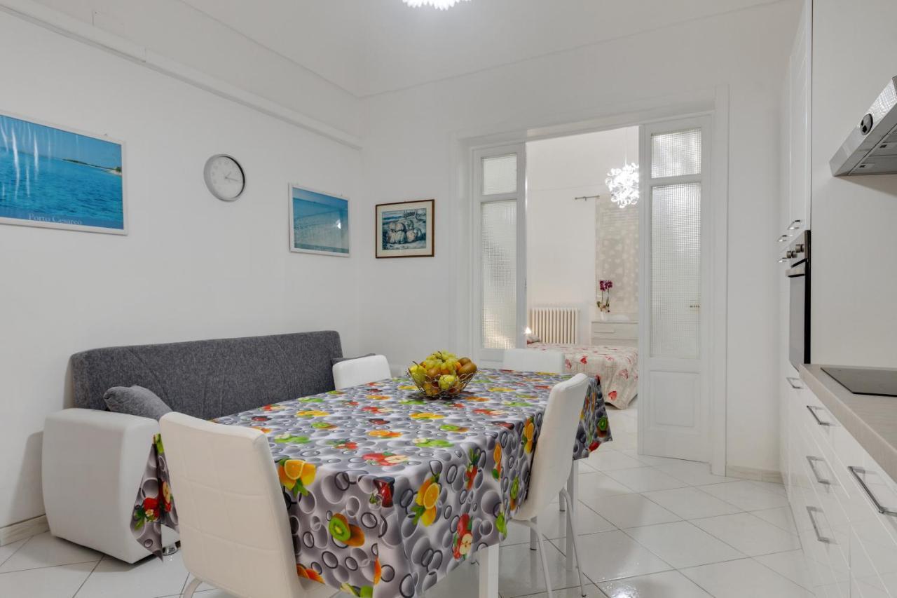 Dimora Del Delfino Curioso Appartement Lecce Buitenkant foto